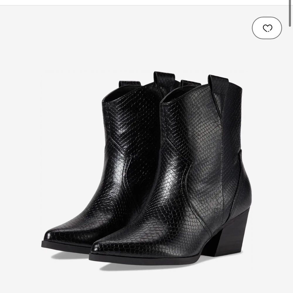 Black snakeskin DV booties size 6.  No barcode sticker but NEW and Never Worn.